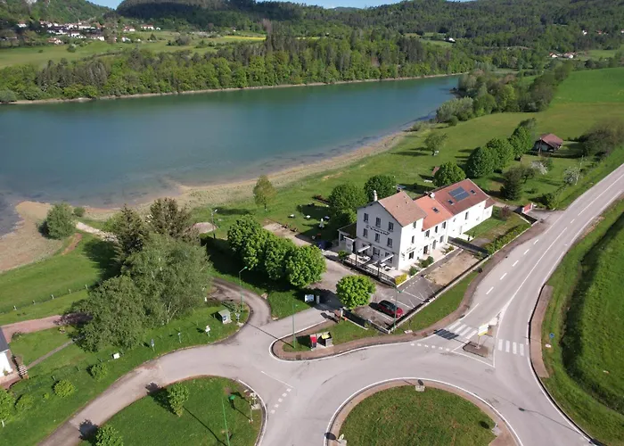 Au Moulin Du Pont